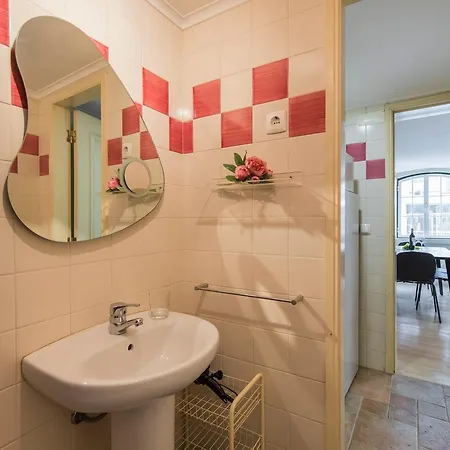Renovated Flat * Lisbon